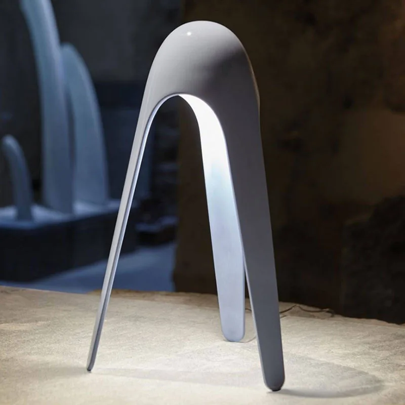 Cyborg LED tafellamp, grijs de Martinelli Luce en Gris clair – photo du produit