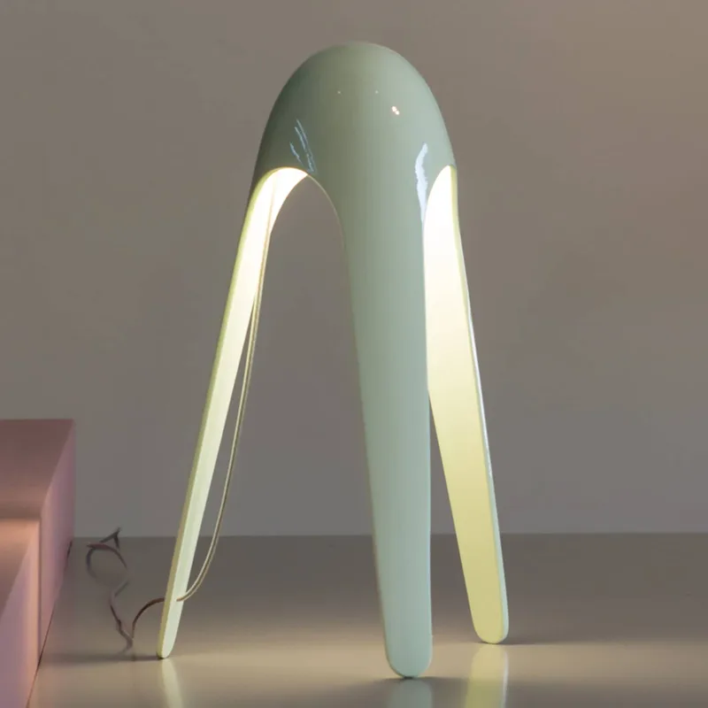 Cyborg LED tafellamp, groen de Martinelli Luce en Pastelgroen – photo du produit