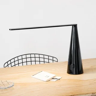Elica LED-bordlampe, sort fra Martinelli Luce i Glanzend zwart – produktbillede 1 af 5