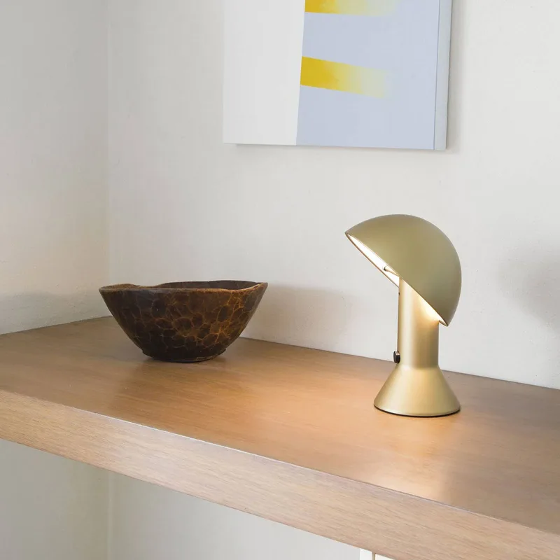 Elmetto - Tafellamp by Martinelli Luce in Gold – product photo 2 of 2