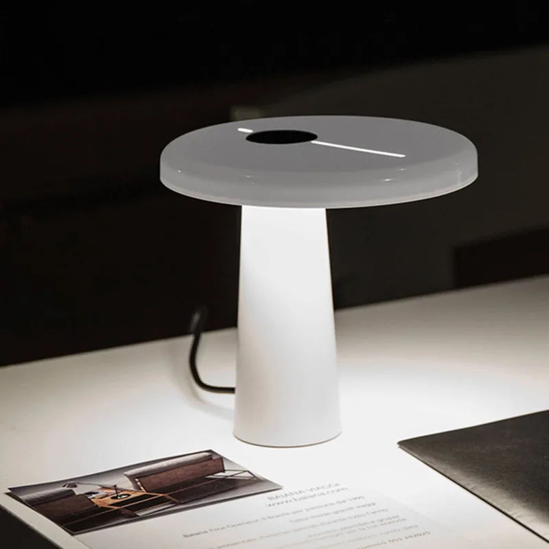 Hoop - LED tafellamp in by Martinelli Luce in White – product photo