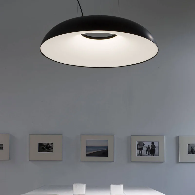 Maggiolone hanglamp 930 60cm zwart fra Martinelli Luce i Sort, Opaal – produktbillede 2 af 2