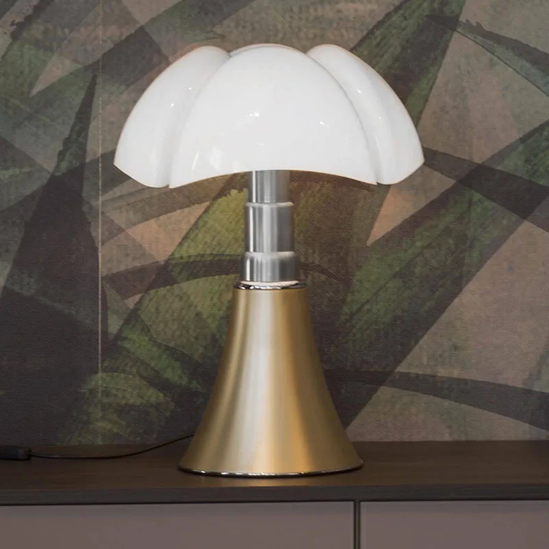 Pipistrello CCT Casambi messing de Martinelli Luce en Messing gesatineerd, Roestvrijstaal gesatineerd, Opaalwit – photo du produit