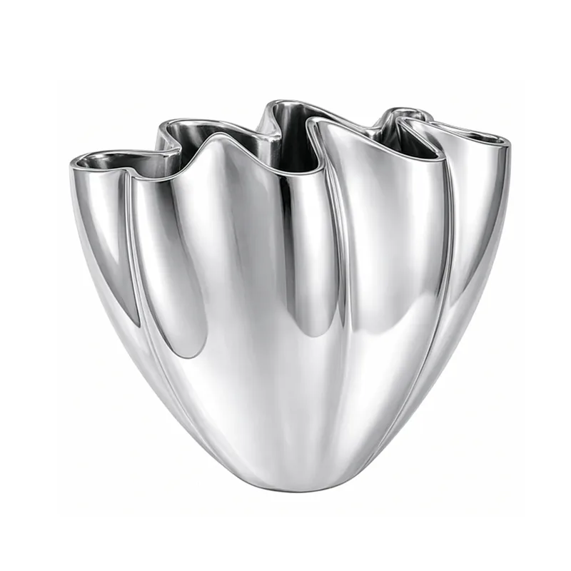 Shell Vase Groß, 30 cm, Chrom by Mette Ditmer – product photo