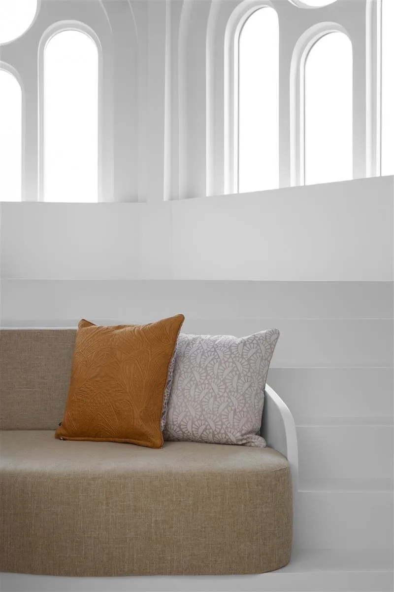 Woodblock Beetle Square Sierkussen - 50x50 / 20x20 Inch cm by Moooi in Lichtpaars – product photo