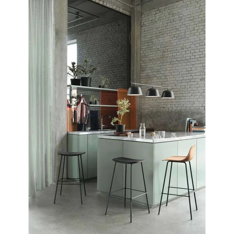 Ambit Rail hanglamp Dusty Green van Muuto – productfoto