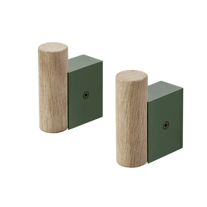 Attach Haken 2er Pack Oak-dark green by Muuto – product photo