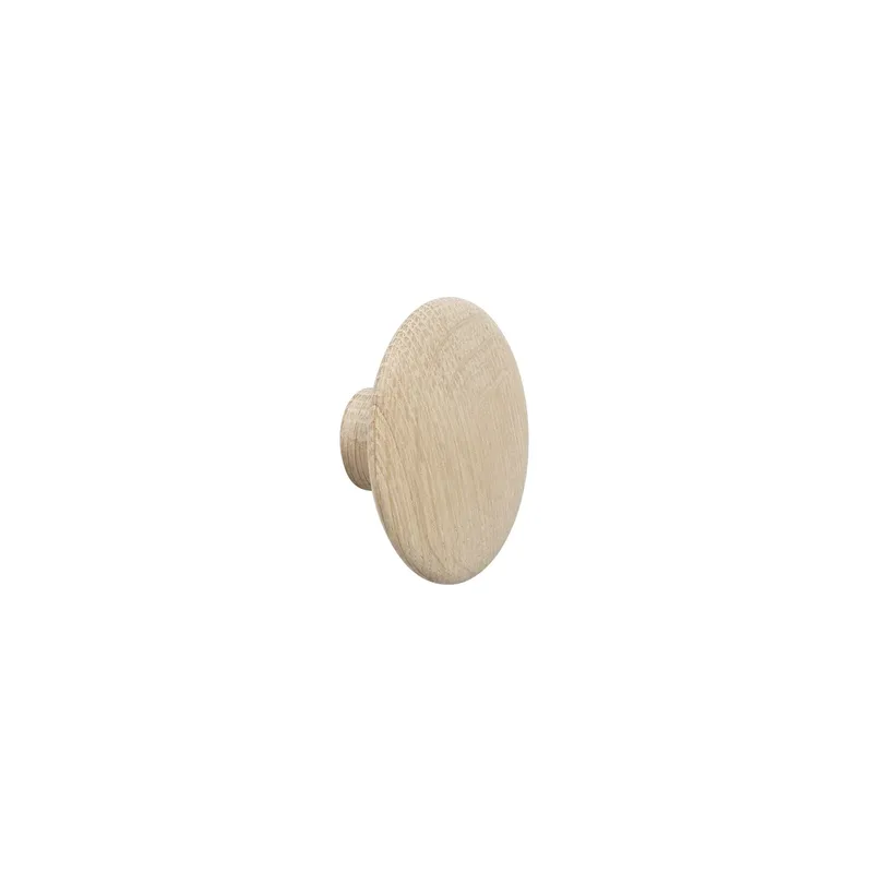 Dots Wandhaken Eiche Ø6,5 cm von Muuto – Produktfoto