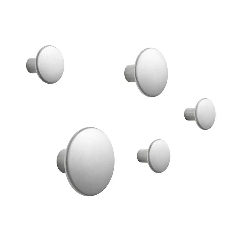 Dots Wandhaken Metall 5er Set Aluminium van Muuto – productfoto