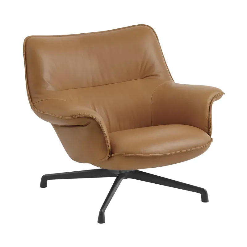 Doze Sessel niedriger Drehfuß Refine leather cognac-black van Muuto – productfoto