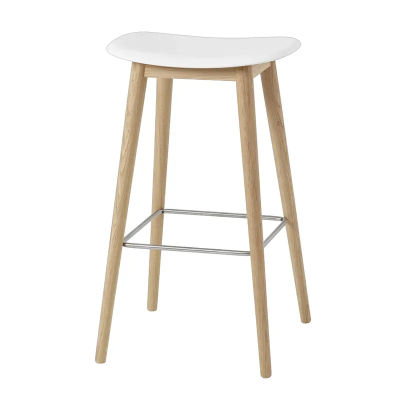 Fiber Barhocker hoch Wood Base - 75 cm - Natural White/Oak von Muuto – Produktfoto