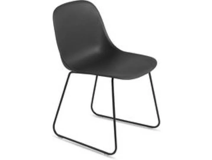 Fiber Side Stuhl Kufengestell by Muuto – product photo
