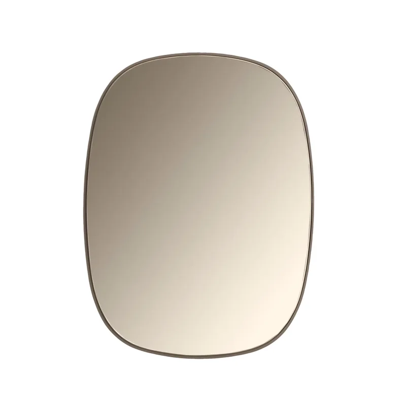 Framed Spiegel Taupe, 59x44 cm van Muuto – productfoto