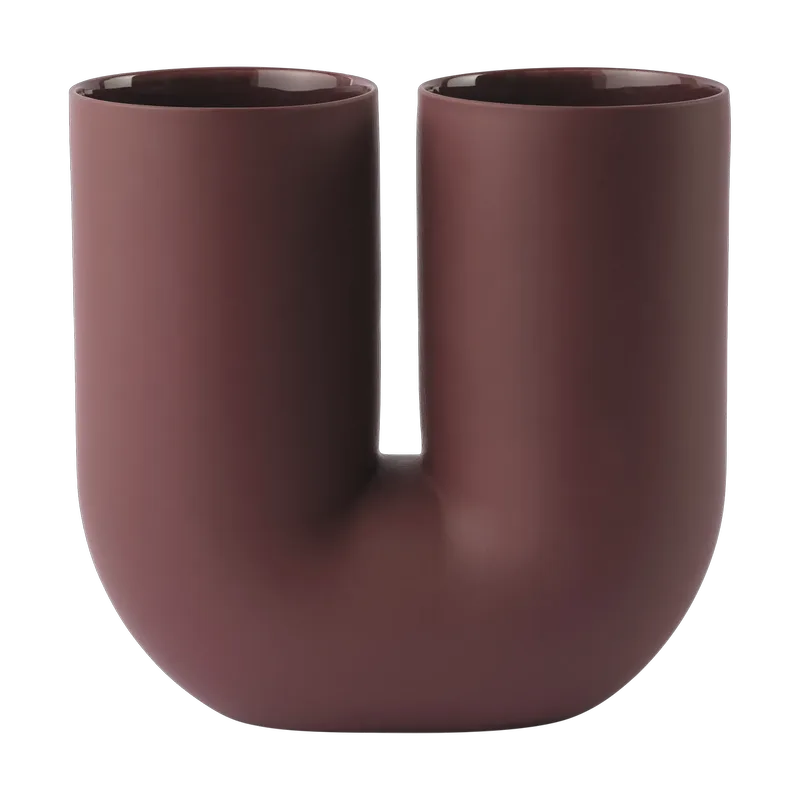 Kink Vase 26 cm Deep red van Muuto – productfoto