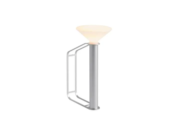 Lampe extérieur sans fil rechargeable Piton - Métal - Plastique - Designer Tom Chung de Muuto – photo du produit