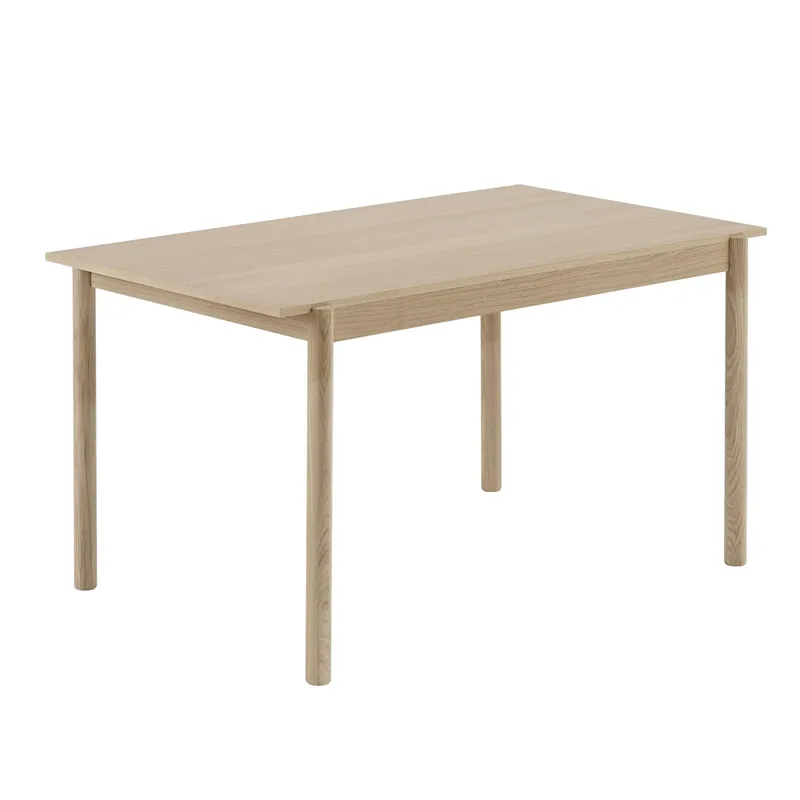 Linear Holztisch Eiche 140 x 85cm by Muuto – product photo