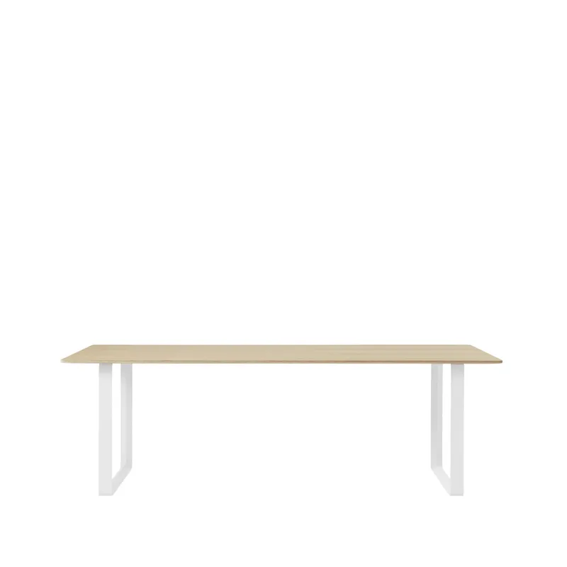 Muuto 70/70 Esstisch 225 x 90cm Oak venner-Plywood-White från Muuto – produktbild