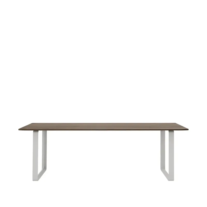 Muuto 70/70 Esstisch 225 x 90cm Solid Smoked oak-Grey från Muuto – produktbild