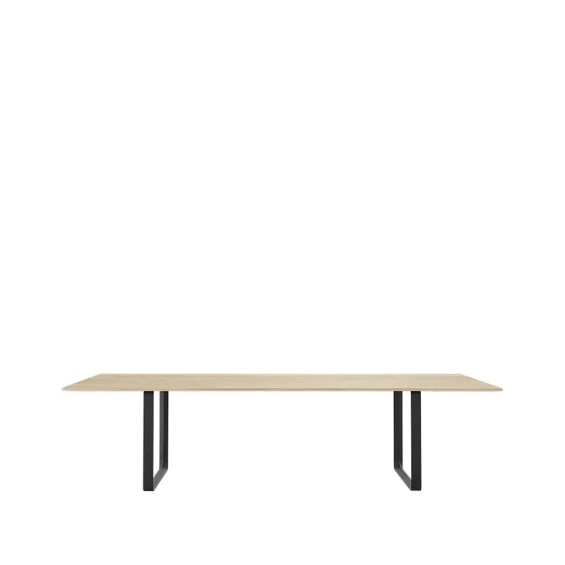 Muuto 70/70 Esstisch 295 x 108cm Sollid oak-Black från Muuto – produktbild