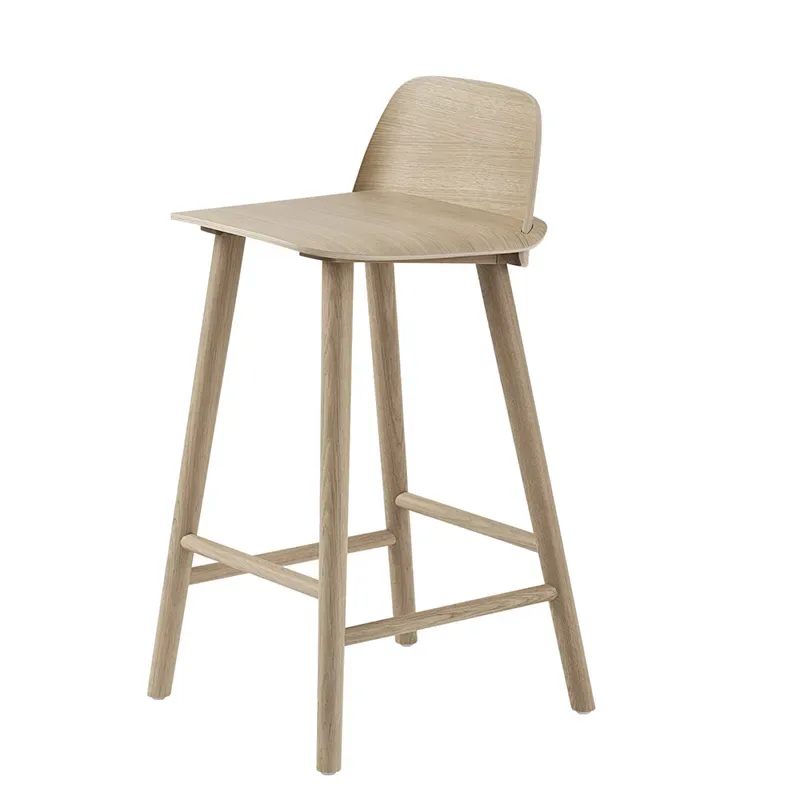 Nerd barhocker 65 cm - mit Metallfußstütze - Oak by Muuto – product photo