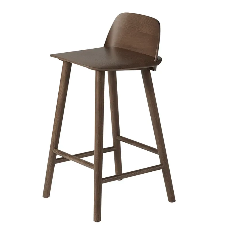 Nerd barhocker 65 cm - mit Metallfußstütze - Stained Dark Brown von Muuto – Produktfoto