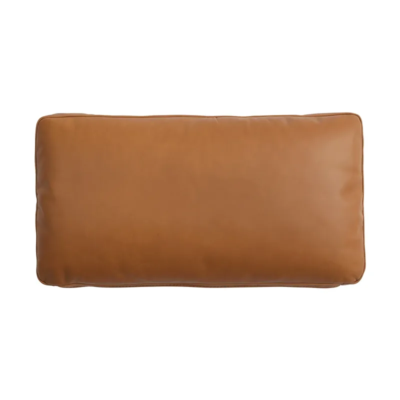 Outline soft Kissen Refine Leather Cognac, 55x30 cm by Muuto – product photo