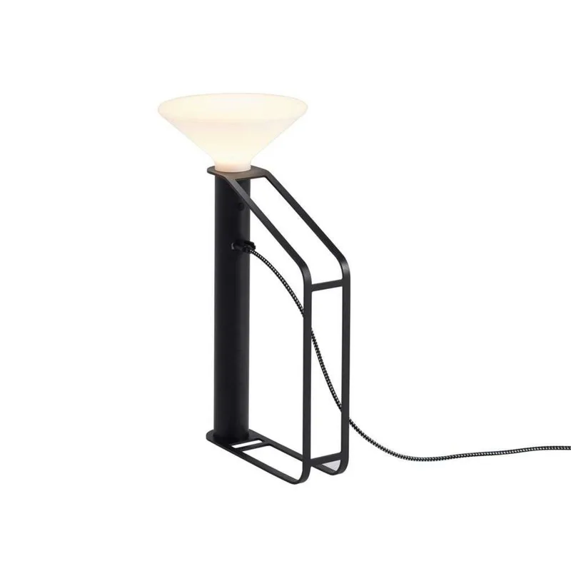 Piton Taffellamp Portable Black von Muuto – Produktfoto