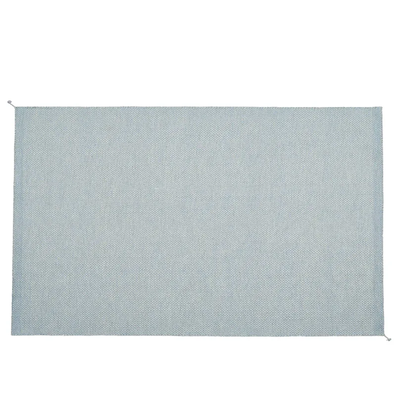 Ply Teppich Recycled Polyester 300x200 cm Light Blue von Muuto – Produktfoto