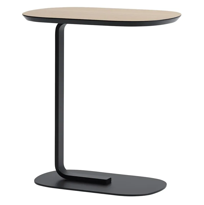 Relate Beistelltisch 60,5 cm Eiche, schwarz von Muuto – Produktfoto