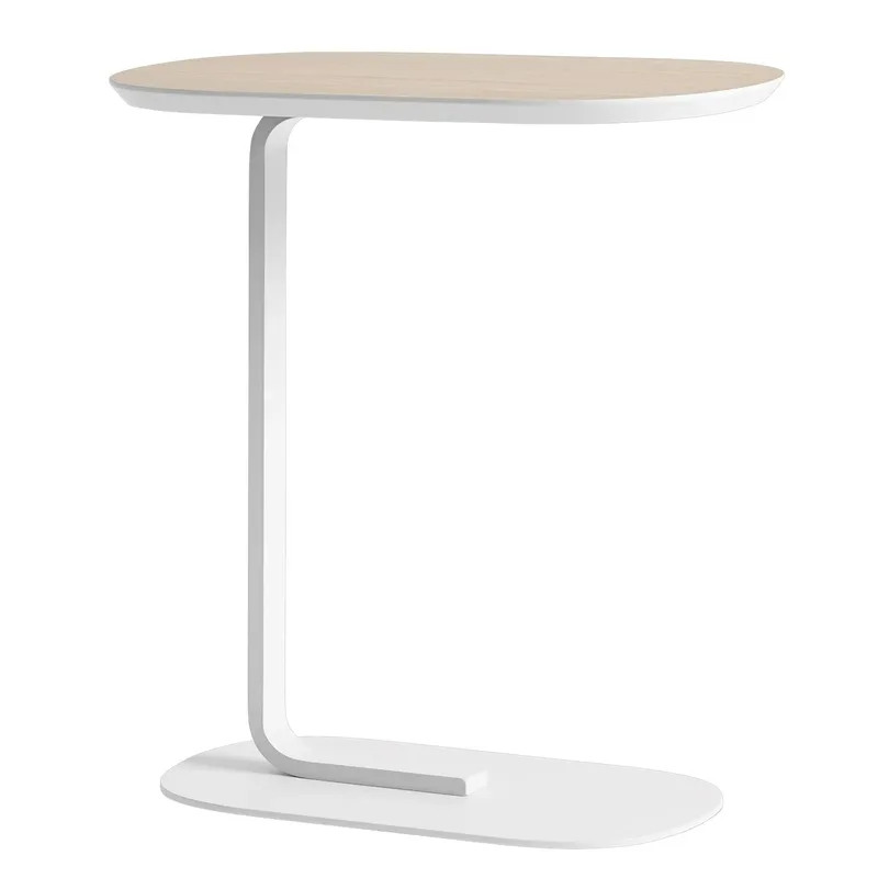 Relate Beistelltisch 60,5 cm Eiche, weiß by Muuto – product photo