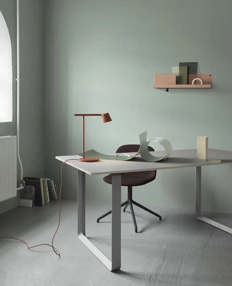 Tip Tafellamp Koper Brown by Muuto – product photo
