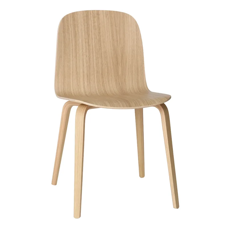 Visu Stuhl mit Holzgestell Eiche von Muuto – Produktfoto