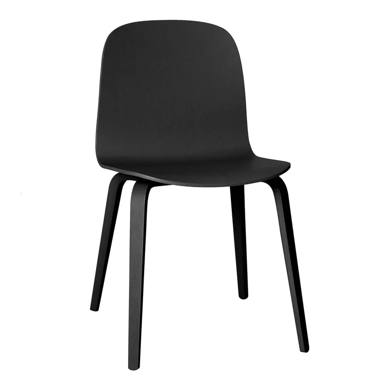 Visu Stuhl mit Holzgestell Schwarz by Muuto – product photo