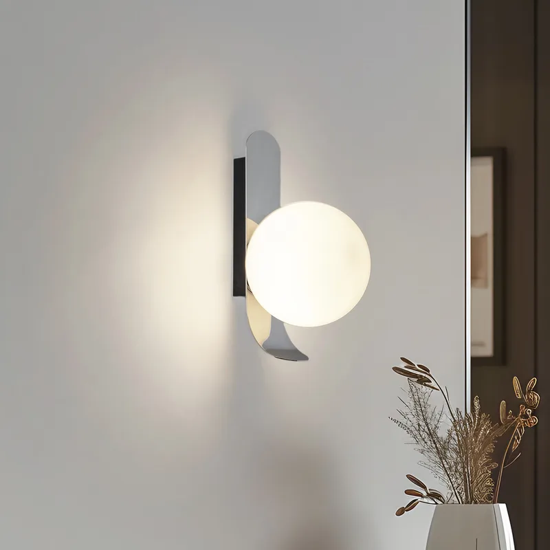 Pearl wandlamp Chrome by NOLA – product photo