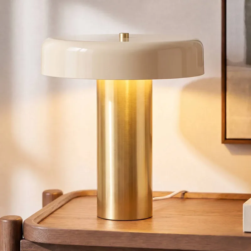 tafellamp Dionne, messing/beige, 33 cm, metaal, E14 by NOLA in Beige, Brass – product photo
