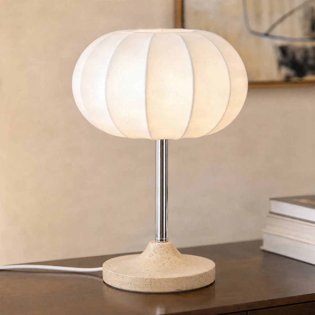 tafellamp Elovie, naturel/chroom, stof/travertijn, 35 cm från NOLA i Beige, Vit, Krom – produktbild