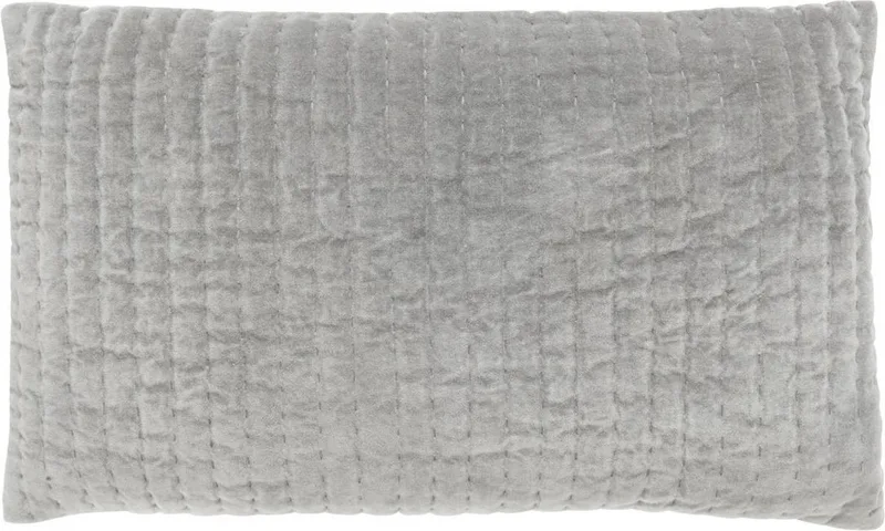 Kussen Castor Velvet 38 x 63, inclusief vulling von Nordal in Grijs – Produktfoto