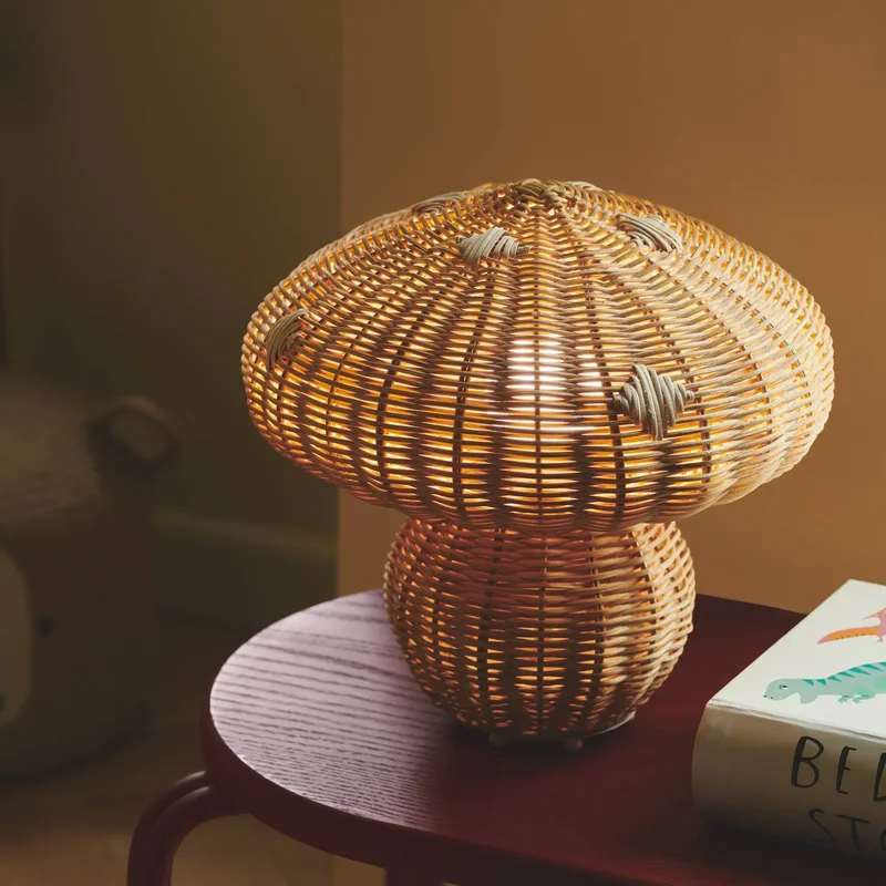 Allie tafellamp, rotan, paddestoelvorm van Nordlux in Natuurlijk bruin – productfoto