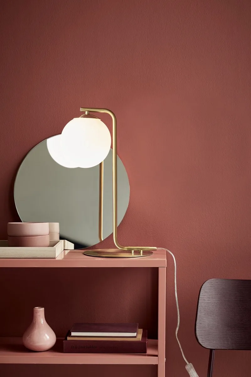 Grant-tafellamp-E14-opaal glas/messing von Nordlux in Messing – Produktfoto