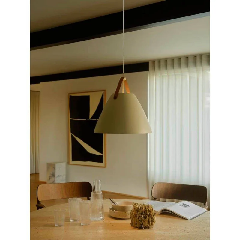 Hanglamp Strap, zandkleurig, Ø 36 cm, metaal/leer fra Nordlux i Zand – produktbillede 5 af 5