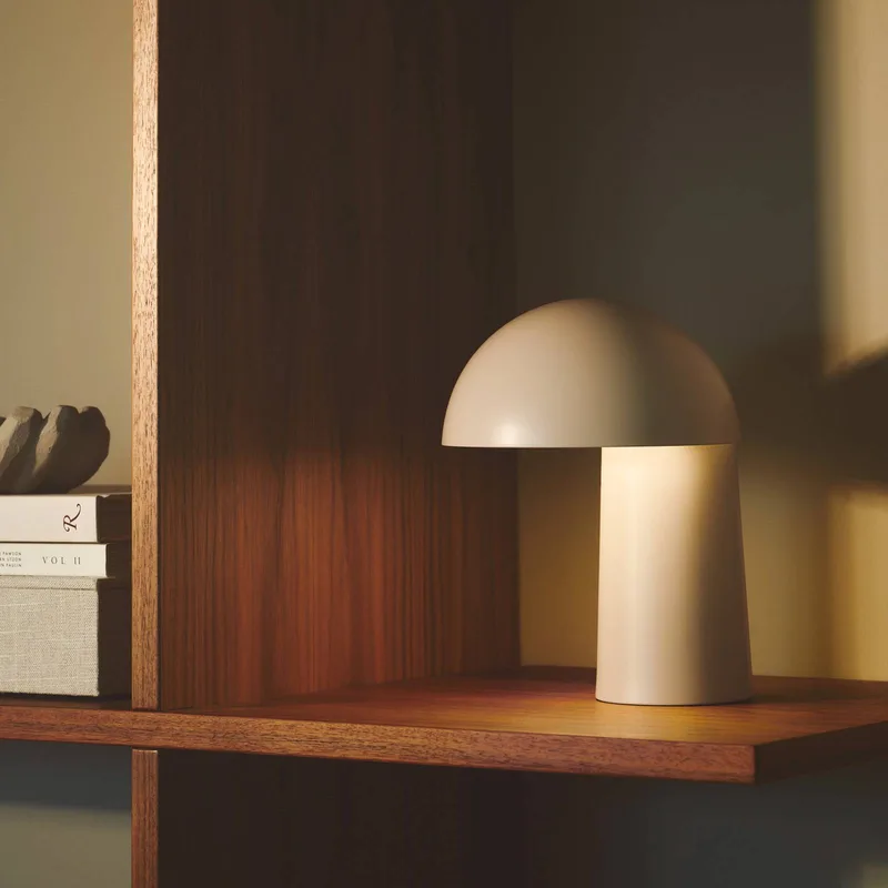 LED-batterijlamp Faye Portable, dimbaar, USB von Nordlux in Beige – Produktfoto 2 von 4