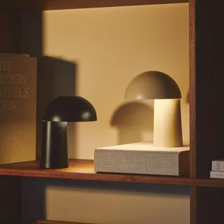 LED-batterijlamp Faye Portable, dimbaar, USB von Nordlux in Beige – Produktfoto 3 von 4
