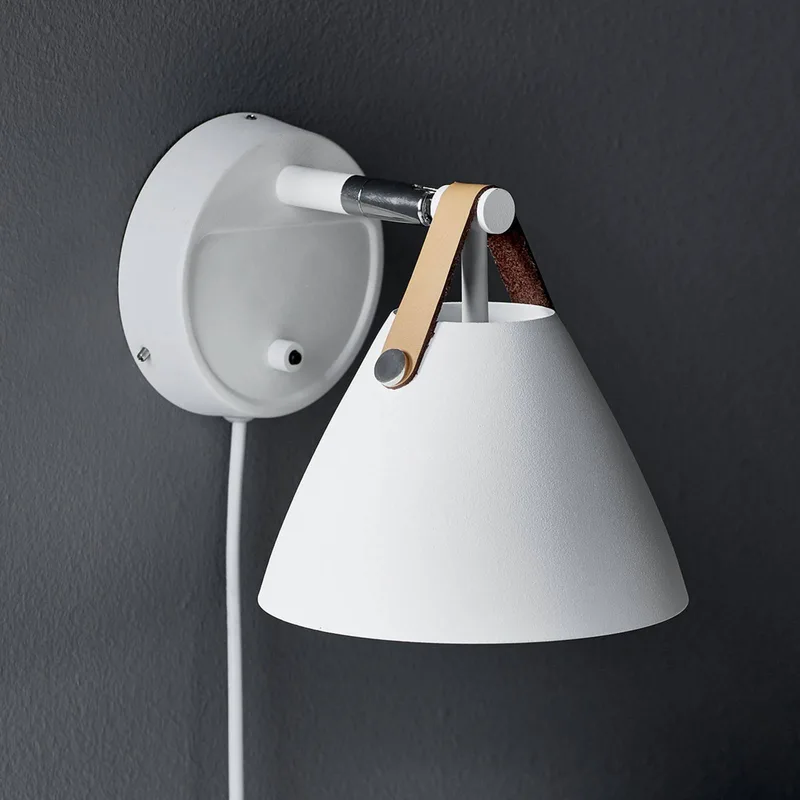 Wandlamp Strap met leren riem, wit de Nordlux en Blanc, Marron – photo du produit 2 sur 4