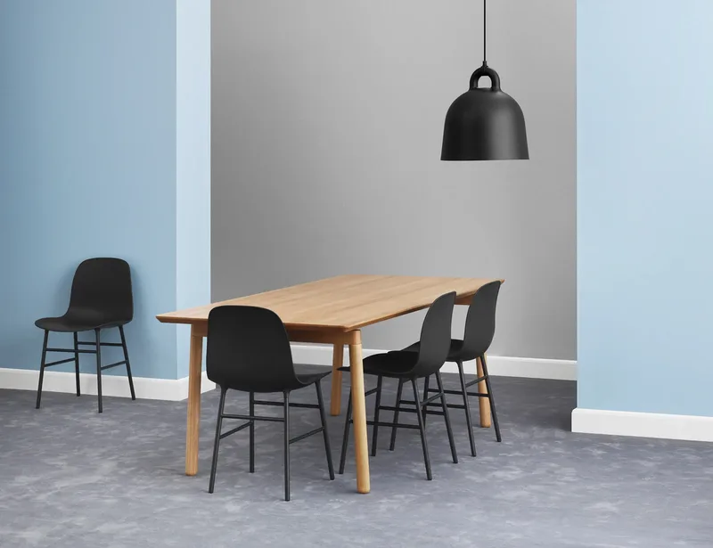 Bell Hanglamp Groot Zwart - Normann Copenhagen - Woonkamer - Aluminium by Normann Copenhagen – product photo