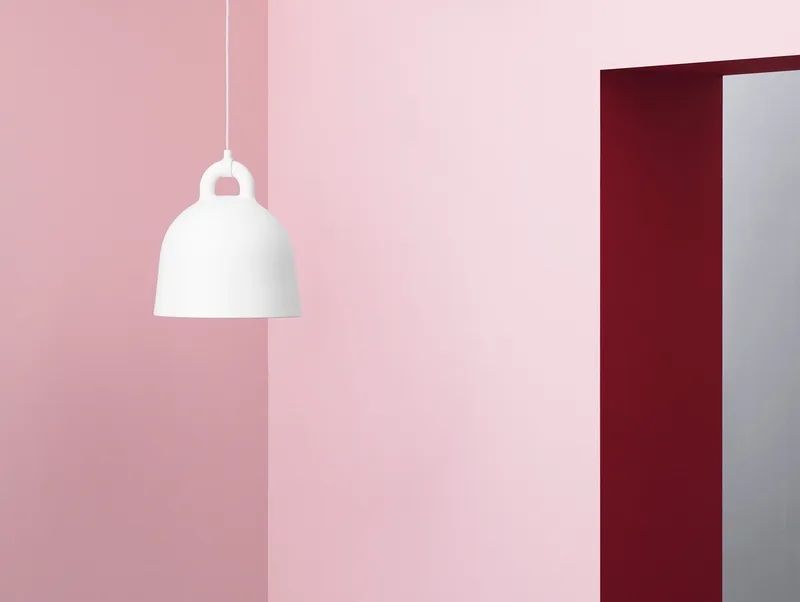Bell Hanglamp Small Wit - Normann Copenhagen - Woonkamer - Aluminium by Normann Copenhagen – product photo