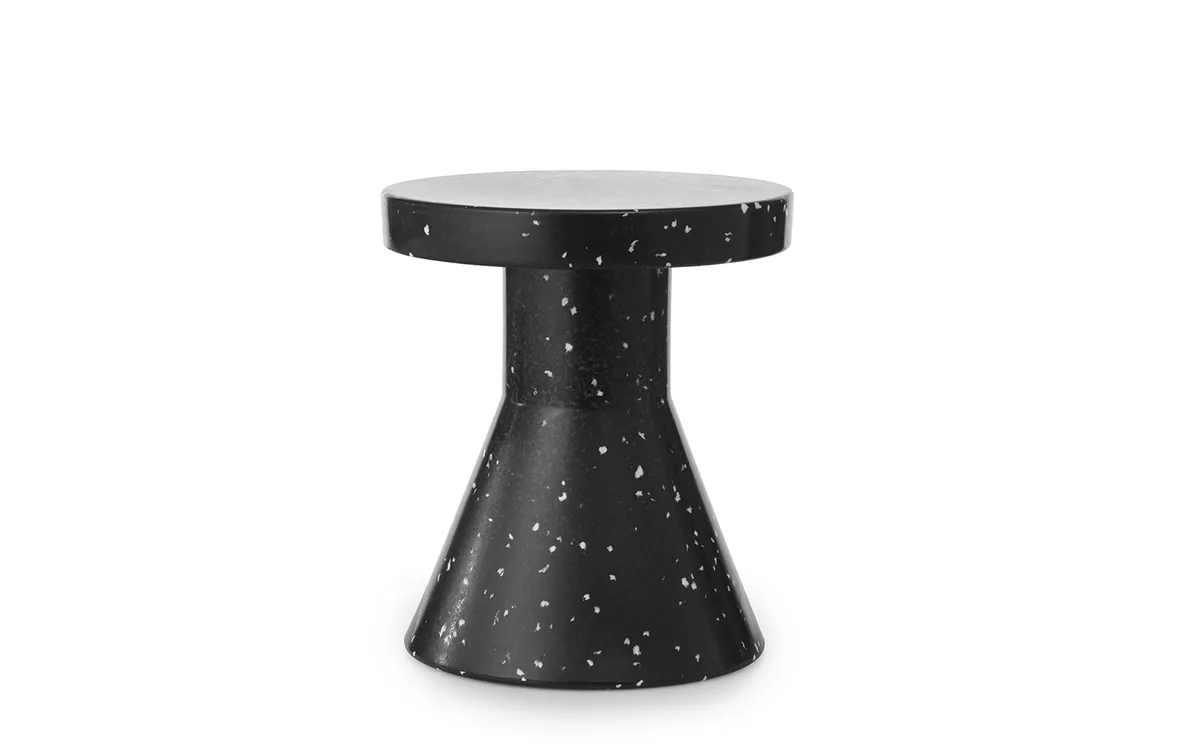 Bit stool cone black bijzettafel van Normann Copenhagen – productfoto