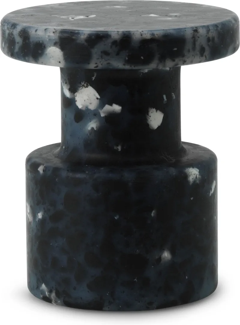Bit Stool Miniatuur von Normann Copenhagen in Zwart – Produktfoto