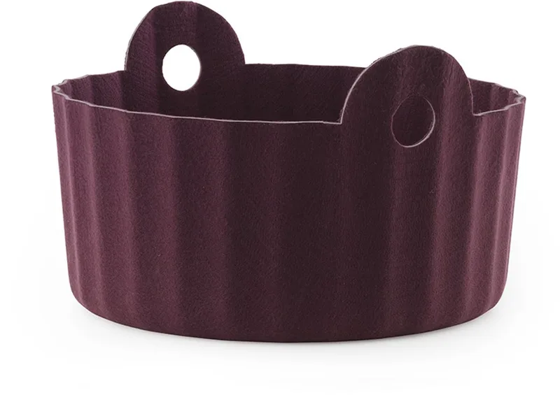 Colu Basket Burgundy - opbergmand van gerecycled PET-vilt - Ø44 x H26,5 cm by Normann Copenhagen in Bordeauxrood – product photo