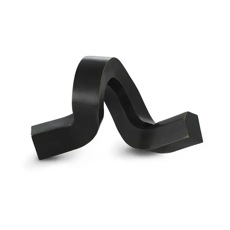Crooked Kerzenhalter 1 Bronze by Normann Copenhagen – product photo