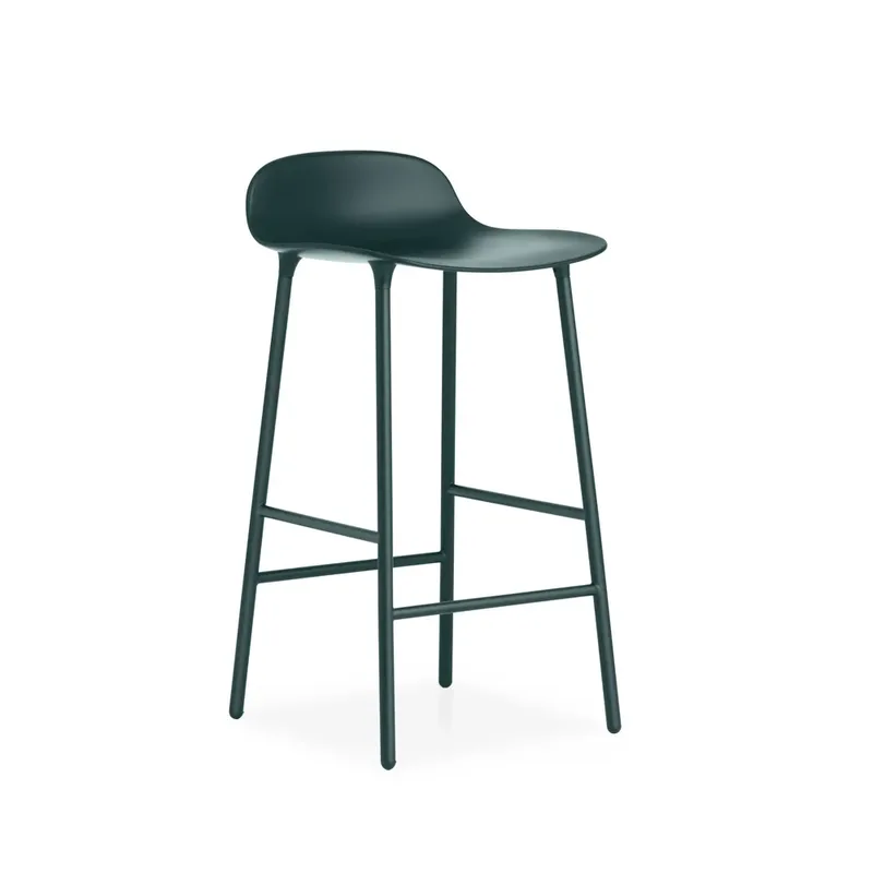Form Barstuhl niedrig Green, grün lackierte Stahlbeine från Normann Copenhagen – produktbild